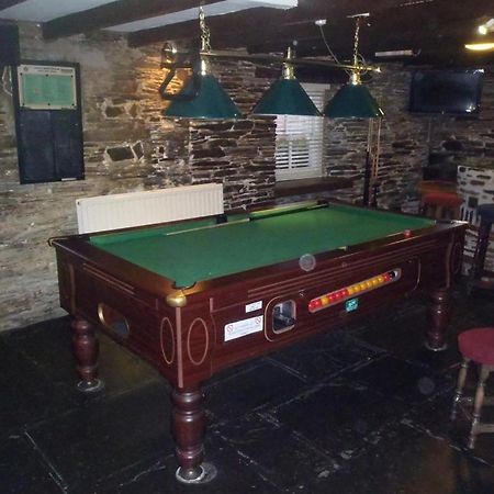 The Farmers Arms Сент-Меррин Экстерьер фото